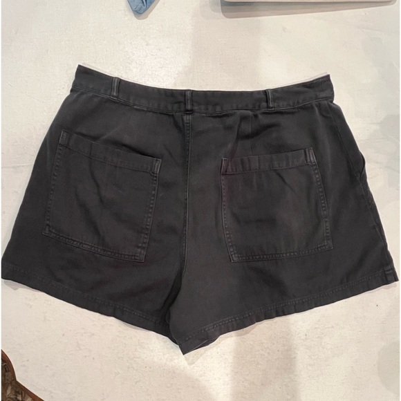 Universal Thread black chino high waisted shorts. Retro style - Picture 6 of 6